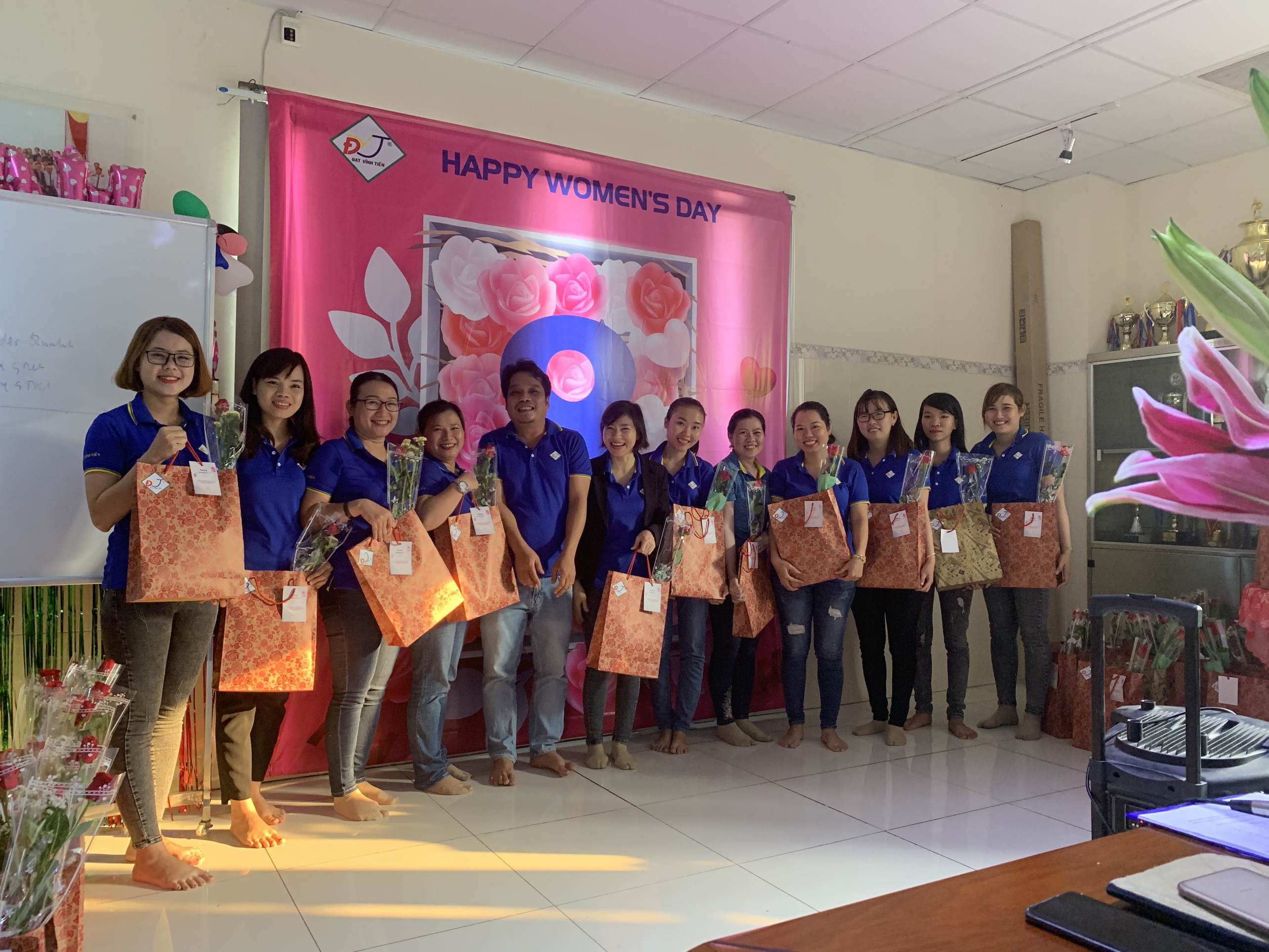 Mừng ngày Quốc Tế Phụ Nữ 8/3/2020 tại ĐVT