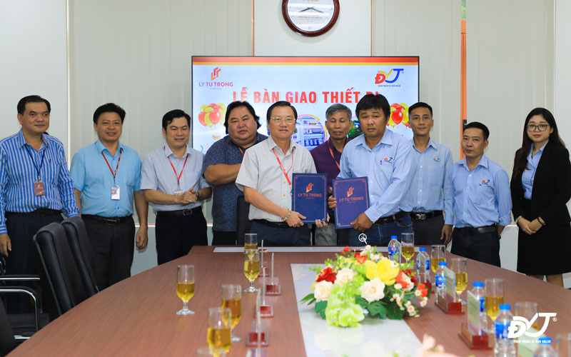 Chính thức bàn giao thiết bị tài trợ cho Trường CĐ Lý Tự Trọng TP.HCM